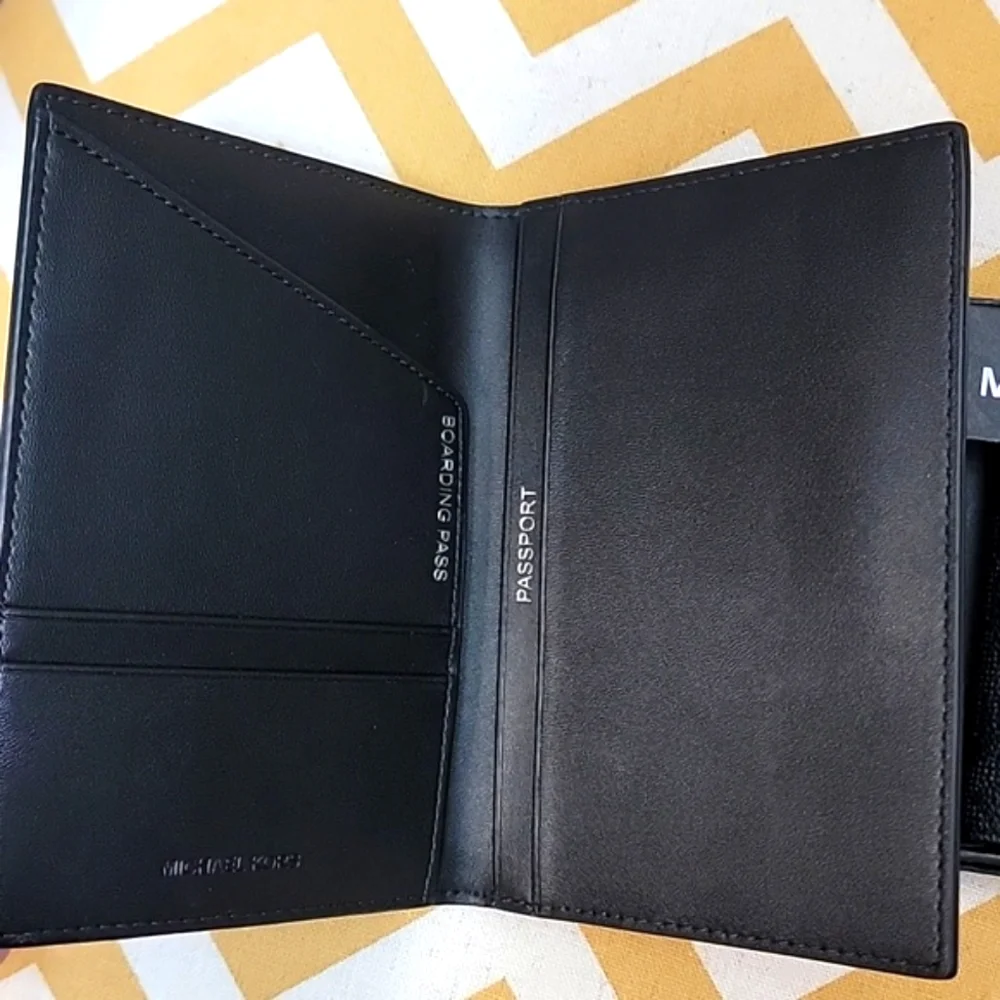 MK 2PC MEN WALLET AND PASSPORT HOLDER
